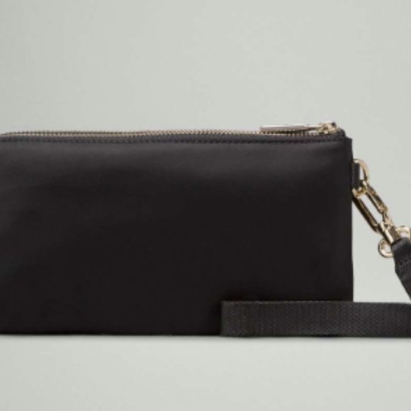 (2374/75/76/77/78/79) 🍋 NWT LULULEMON CURVED WRISTLET **sold out online - Picture 4 of 5